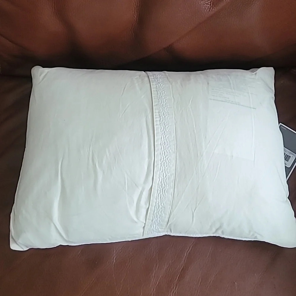 VERA WANG HOME Box Breakfast Throw Pillow FRETWORK 100% Cotton Down 12